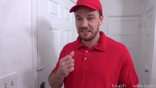 Pizzabote hat Sex mit Addison Lee vor den Augen ihres Mannes