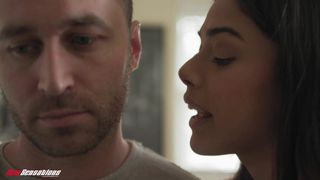 James Deen macht ihre Stieftochter Harmony Wonder Deepthroat seinen Schwanz