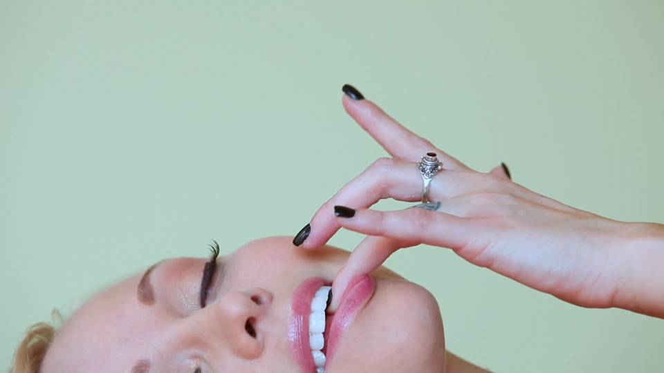 Bestätigen Sie Ihr Alter