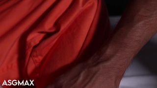 Ant Vega träumt davon, seinen Stiefsohn in einer Gefängniszelle zu ficken