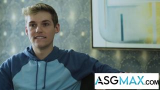 Twink Jack Bailey lässt sich endlich von seinem Stiefvater Killian Knox ficken