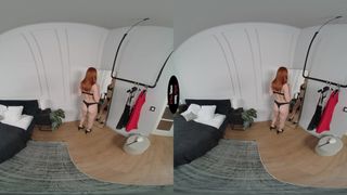 Redhead MILF busty Redhead Babe wird in einer heißen VR-Sex-Session gefickt