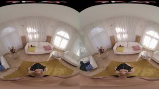 Delirious mit Vergnügen fucking Paola Hard in VR Porno