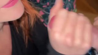 Margotdulac gibt einen Deepthroat, schluckt all den Sperma!