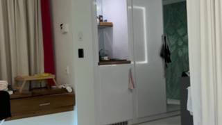 Diese sexy blonde Frau bekommt eine Ladung Sperma auf ihren Mund Diese sexy blonde Frau bekommt eine Ladung Sperma auf ihren Mund