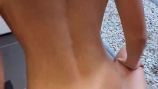 Ella Alexandra Fellatio und Gesichts-Ejakulation in POV