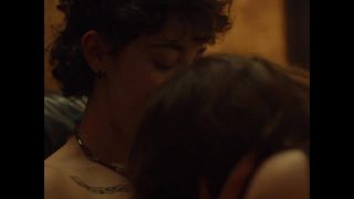 Mar Nantas bekommt ihre Muschi geleckt, nachdem sie einen erotischen Film synchronisiert hat