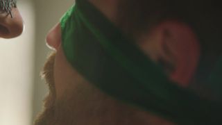 Maeva und Luca, mit verbundenen Augen für etwas sinnlichen sensorischen Sex!