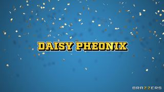 Absolventinnen Daisy Pheonix und Melody Marks in einem Dreier mit Victor Ray