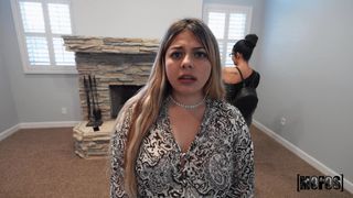 Geil und pervers Parker Ambrose fickt Isabella Jules bei einem offenen Haus