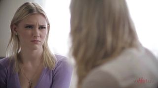 Mit zwei geilen Blondinen kann alles zwischen ihnen passieren