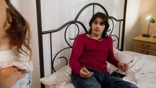 Gizelle Blanco bringt ihrem Stiefbruder Elias Cash bei, wie man fickt