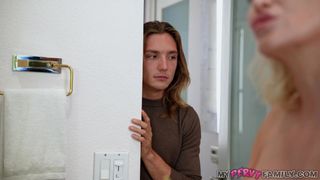 Ryan Keely hat eine Affäre mit ihrem Stiefsohn Axel Haze